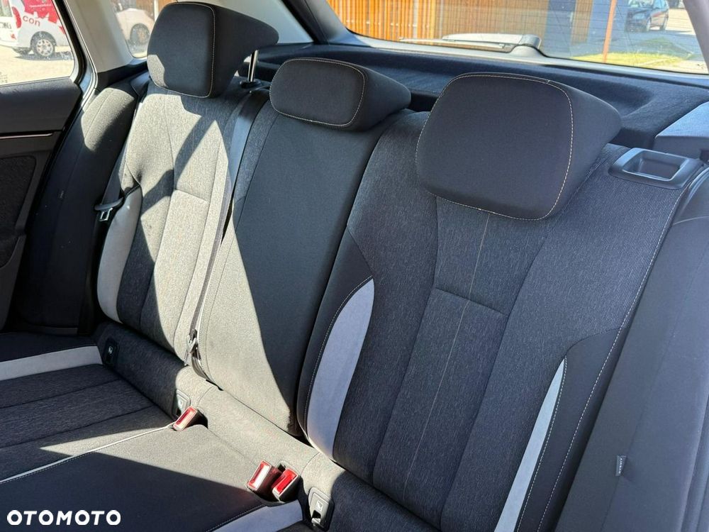 Skoda Kamiq 1.0 TSI Style DSG - 28