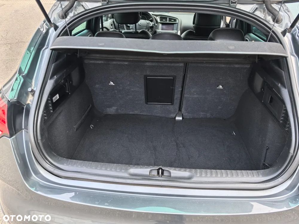 Citroën DS4 e-HDi 115 Chic - 12