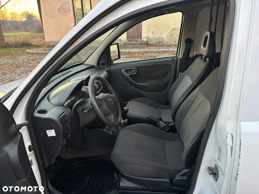 Opel Combo - 13