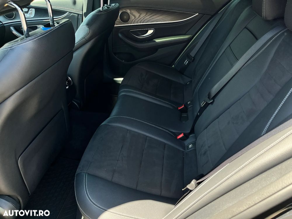 Mercedes-Benz E 220 d 4MATIC Aut. - 11