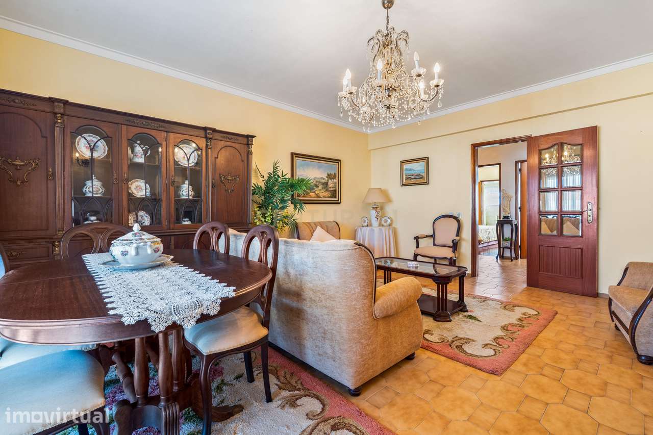 Apartamento T3 com Terraço Privativo e Garagem Box - Portimão - Grande imagem: 3/26