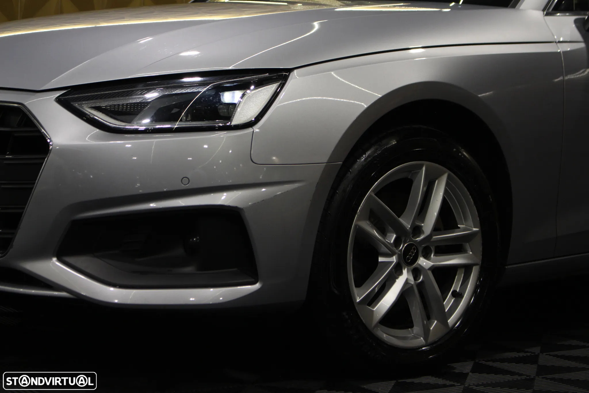 Audi A4 Avant 30 TDI Advanced S tronic - 2