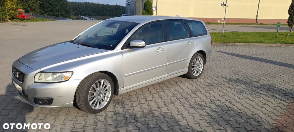 Volvo V50 - 1