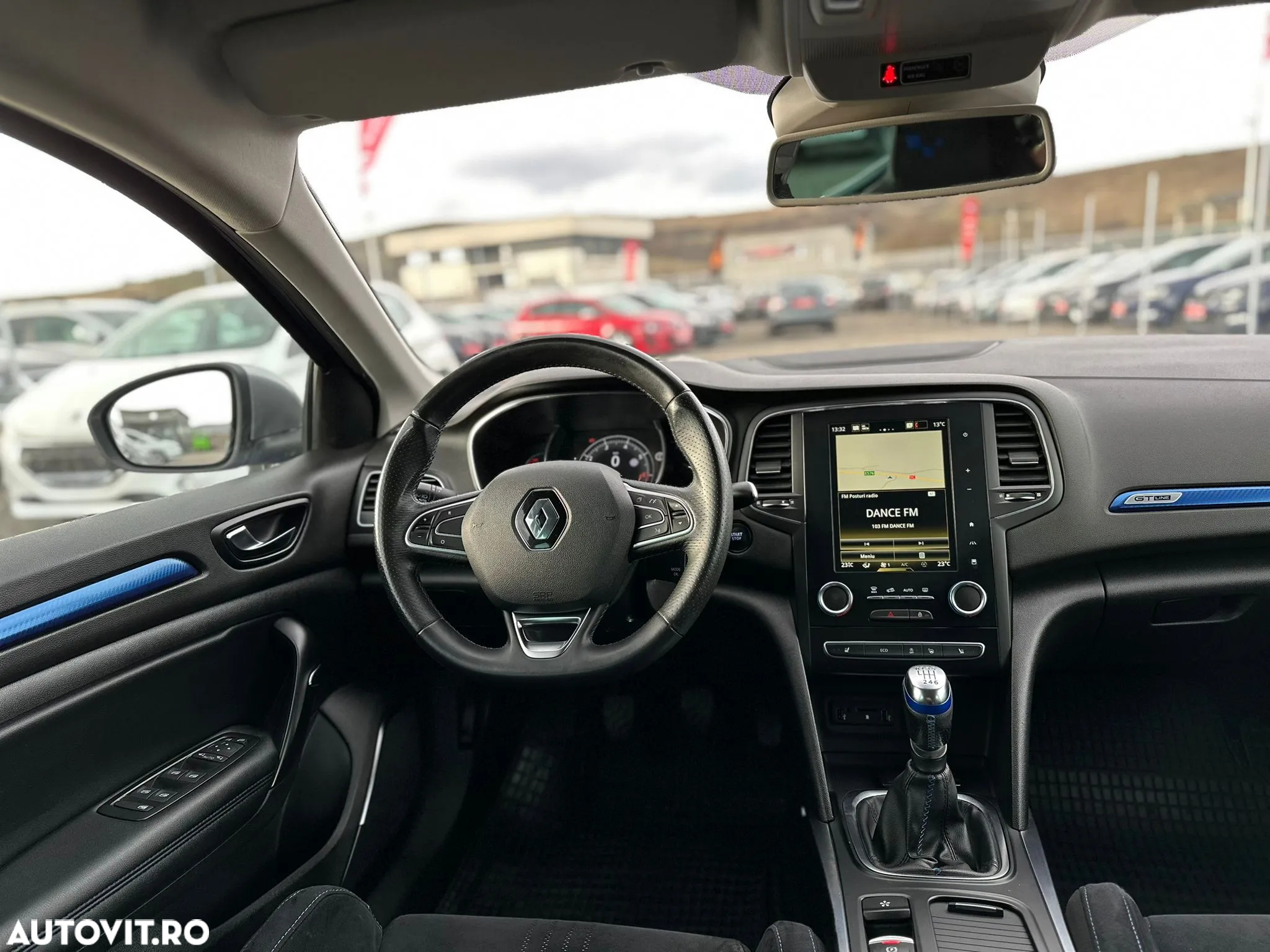 Renault Megane ENERGY TCe 130 GT LINE - 17