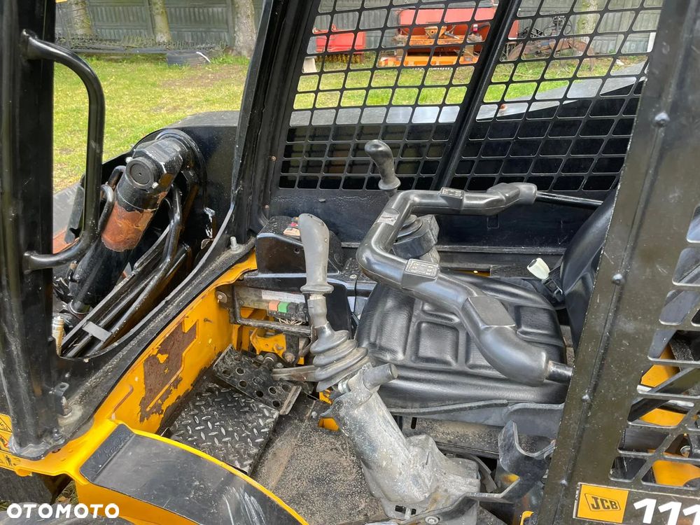 Bobcat ROBOT 94 konie + zamiatarka i pług - 8