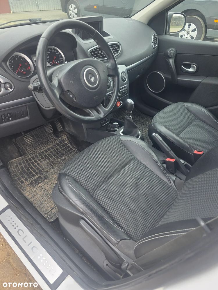 Renault Clio - 18