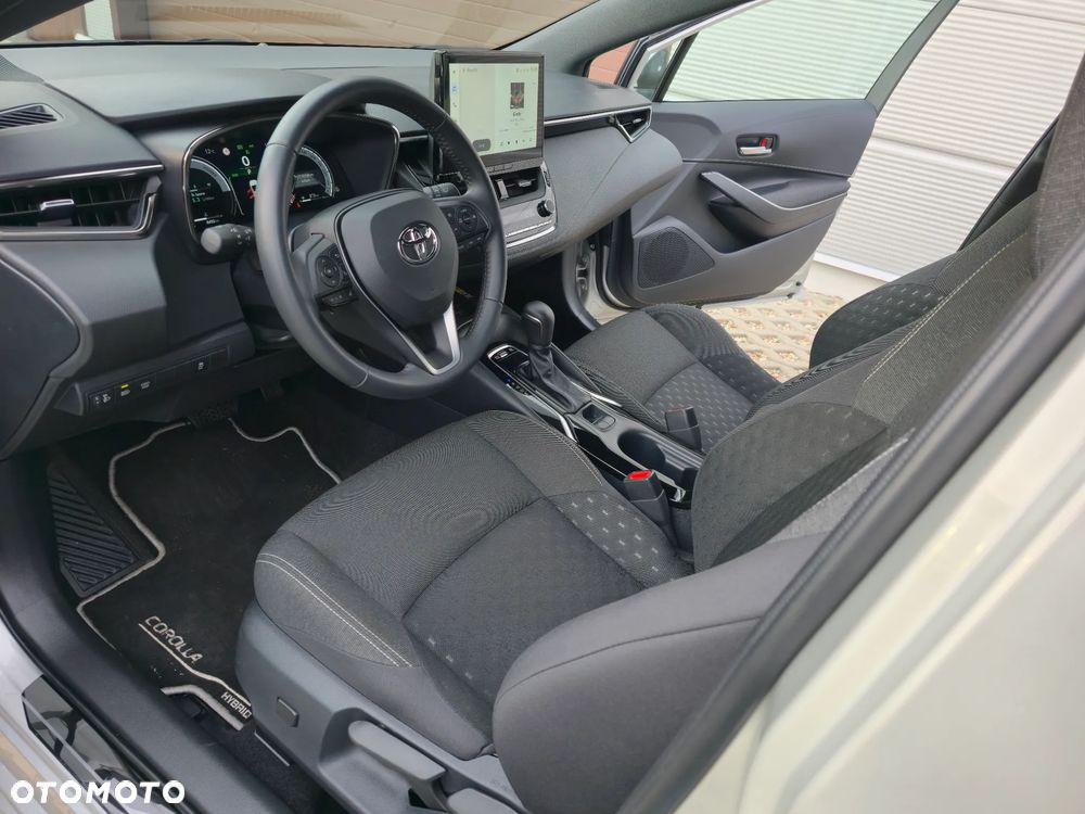 Toyota Corolla 1.8 Hybrid Executive - 24