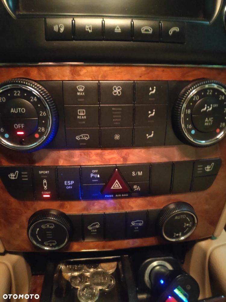 Mercedes-Benz GL - 11