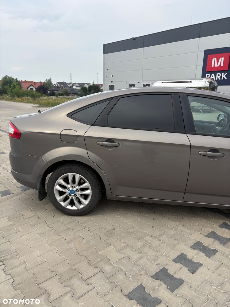 Ford Mondeo - 25