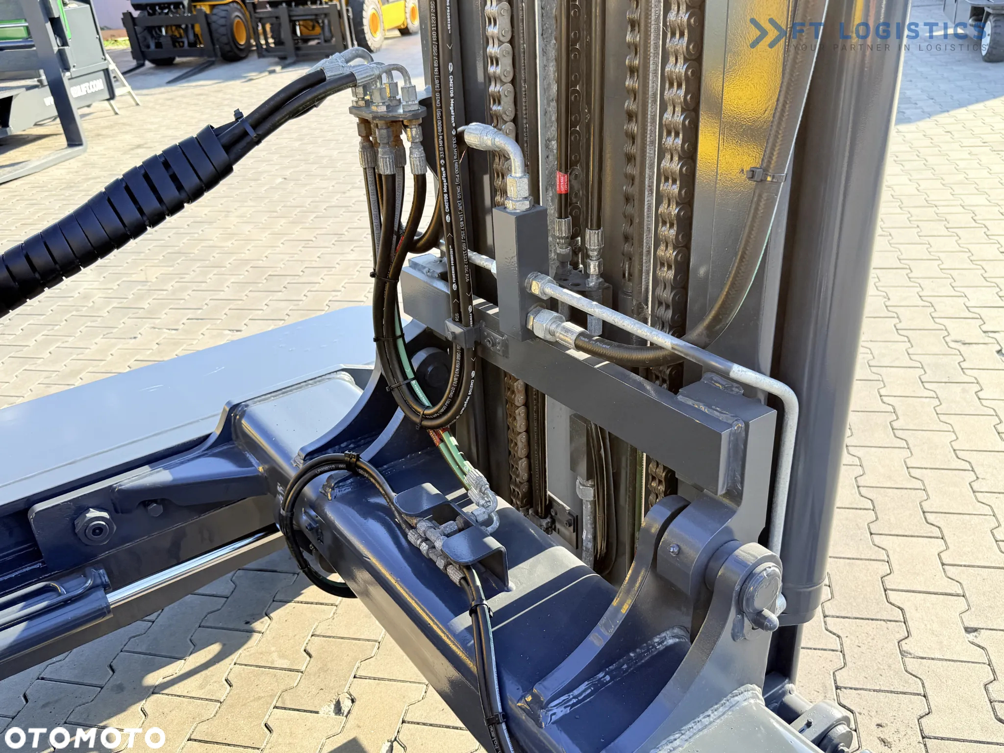 Combilift C5000 / DIESEL / TRIPLEX 6000MM / WOLNY SKOK / POZYCJONER WIDEŁ / WBUDOWANA WAGA / OGRZEWANIE / PEŁNA KABINA / STAN IDEALNY / zeroka oferta wózków czterokierunkowych i bocznych, dopasowanych do różnorodnych potrzeb i zastosowań - 21
