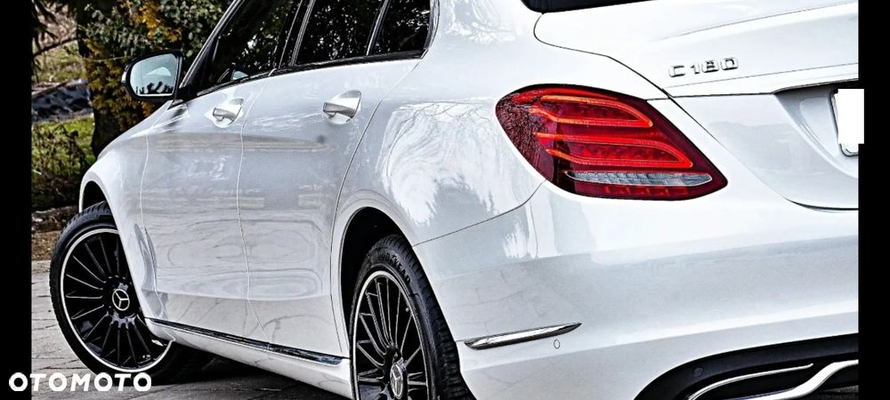 Mercedes-Benz Klasa C 180 CGI BlueEff Avantgarde - 11