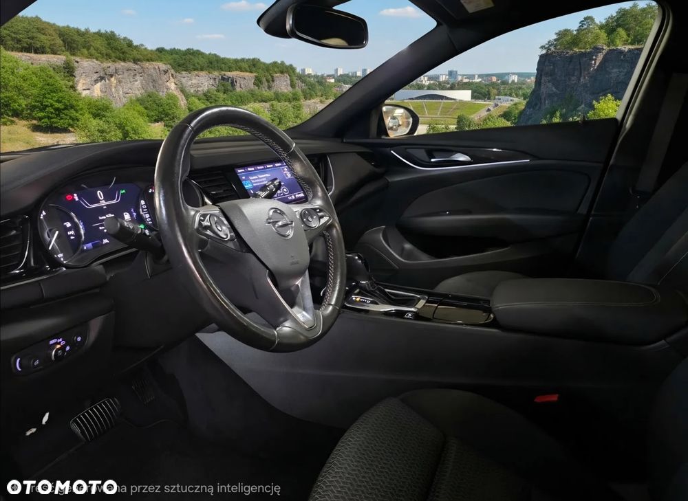 Opel Insignia - 8