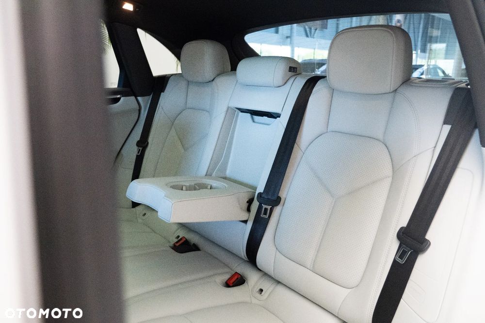 Porsche Macan S - 16