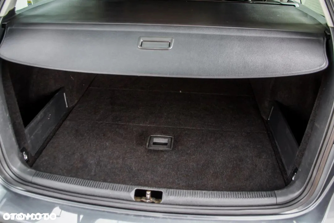 Volkswagen Passat 1.8 TSI Comfortline - 13
