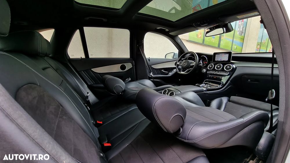 Mercedes-Benz GLC 250 d 4Matic 9G-TRONIC AMG Line - 25