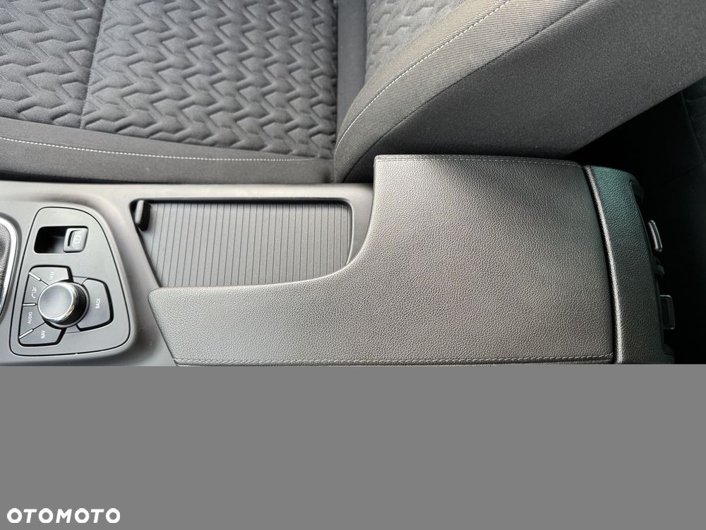 Opel Insignia 2.0 CDTI Design Edition - 19