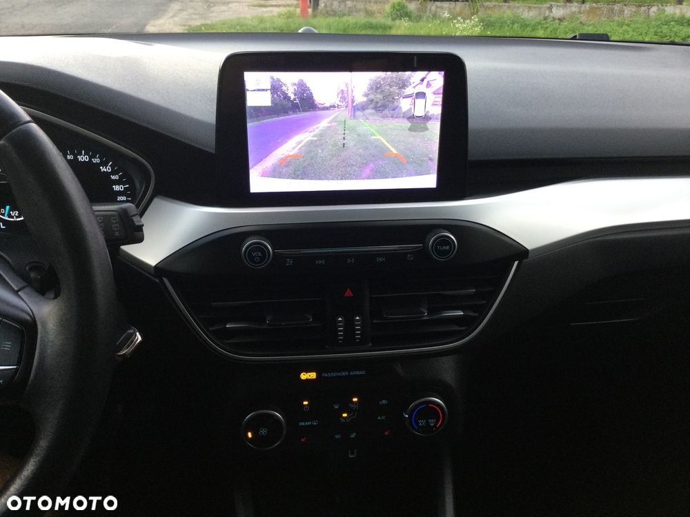 Ford Focus 1.5 EcoBlue Start-Stopp-System TITANIUM - 18