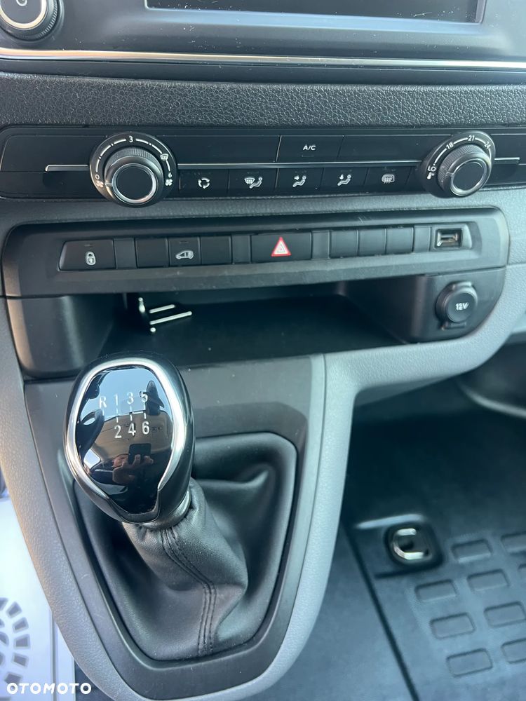 Opel Vivaro - 21
