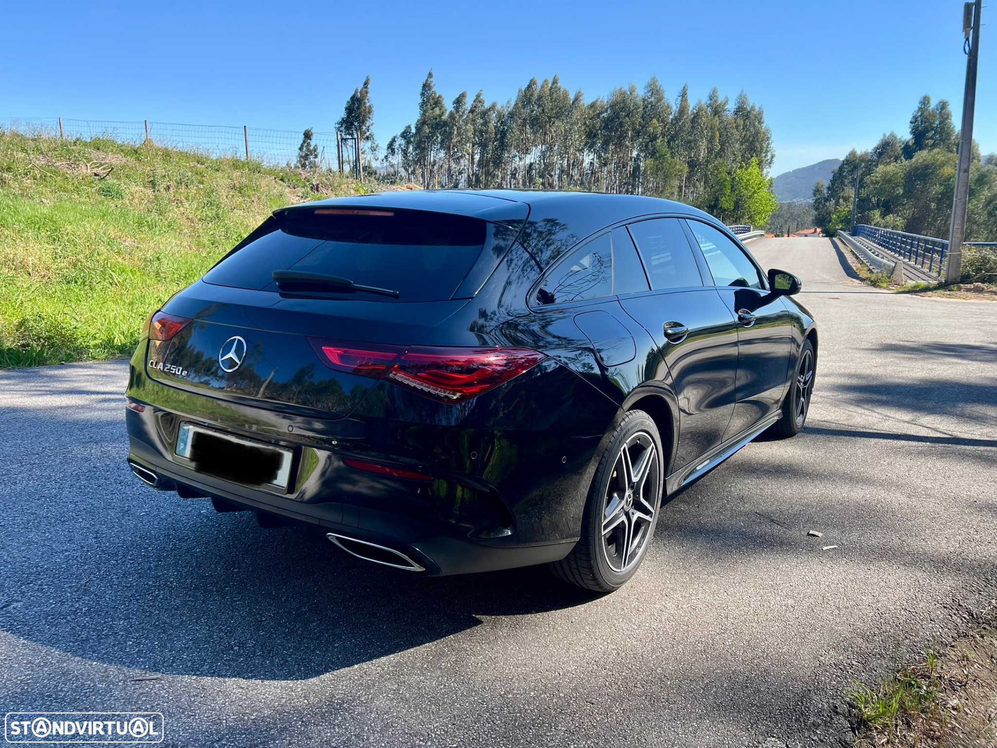 Mercedes-Benz CLA 250 e Shooting Brake AMG Line - 5