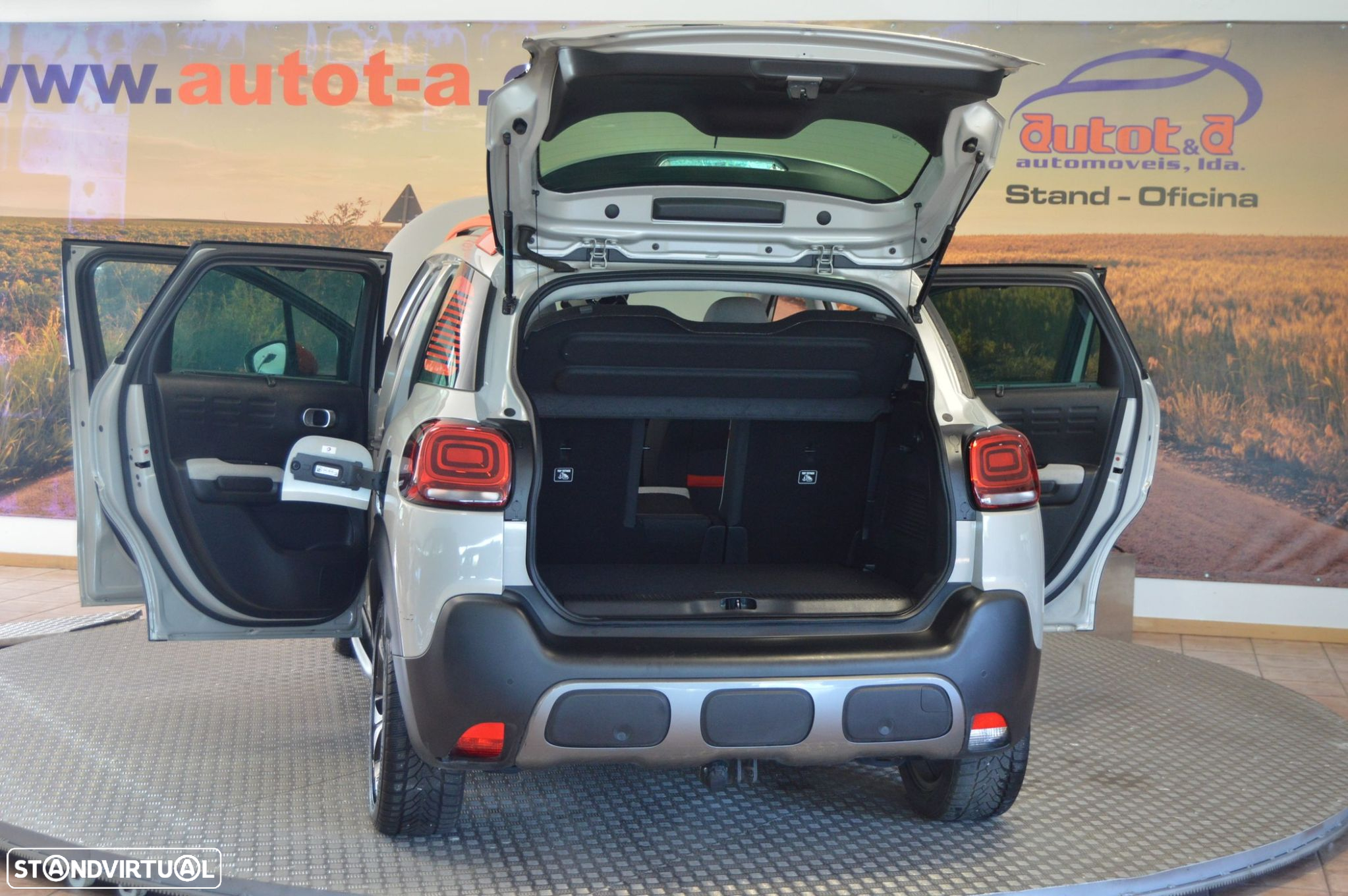 Citroën C3 Aircross 1.2 PureTech Shine - 12