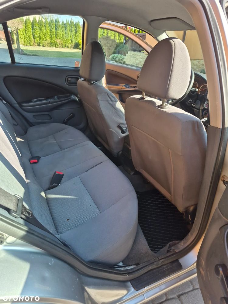 Nissan Almera 1.5 dCi Visia + - 10