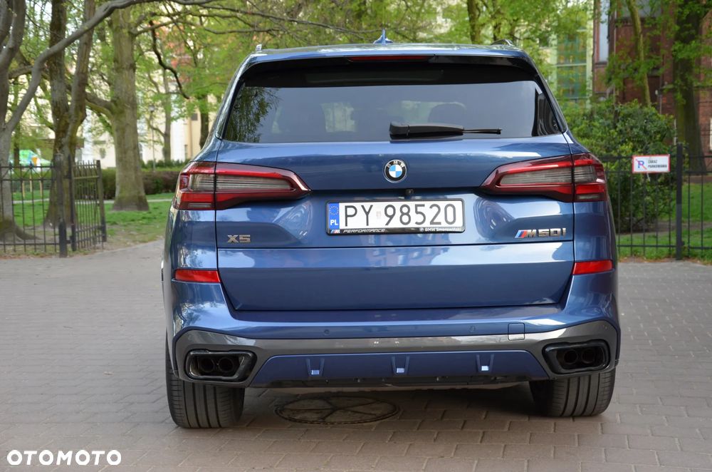 BMW X5 M M50i - 20