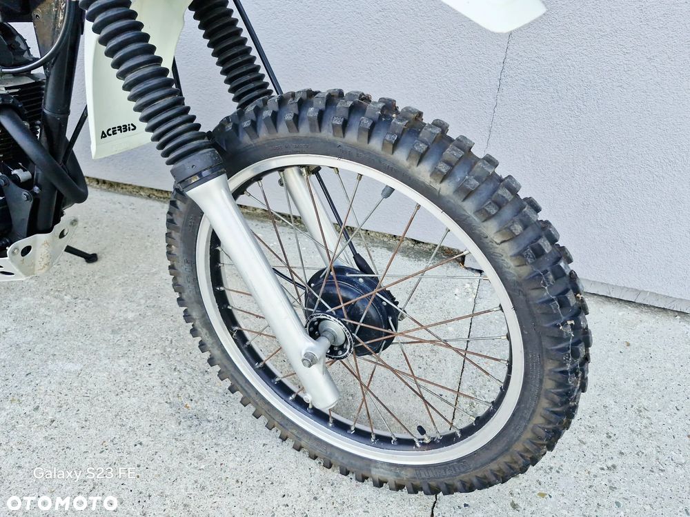 Kawasaki KLR - 12