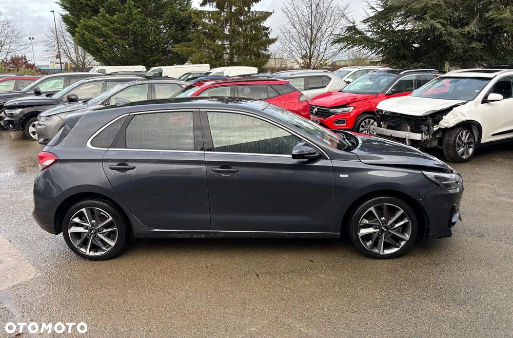 Hyundai i30 1.0 T-GDI 48V-Hybrid Intro - 1