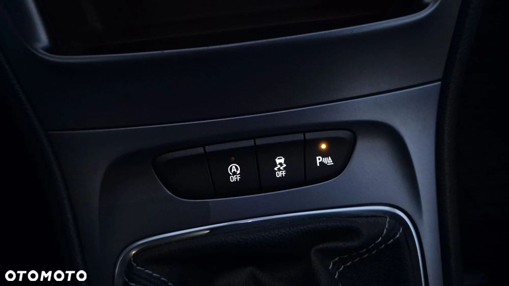 Opel Astra V 1.2 T 2020 S&S - 25