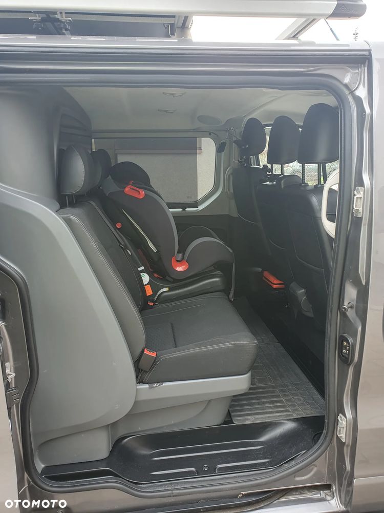 Opel Vivaro - 12