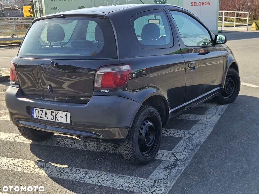 Toyota Yaris 1.0 Base - 2