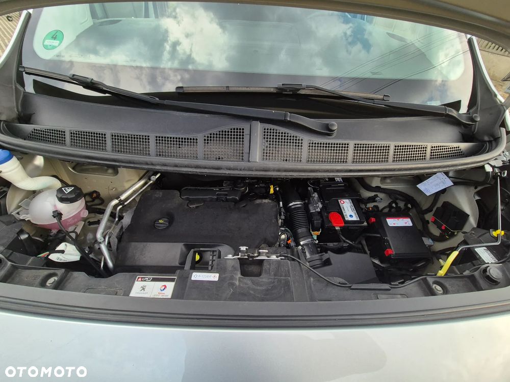 Peugeot Traveller 2.0 BlueHDi Compact Active - 13