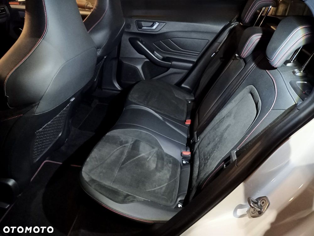 Ford Focus 2.3 EcoBoost ST X - 8