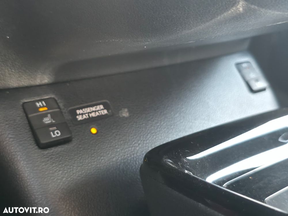 Toyota Prius Hybrid - 19