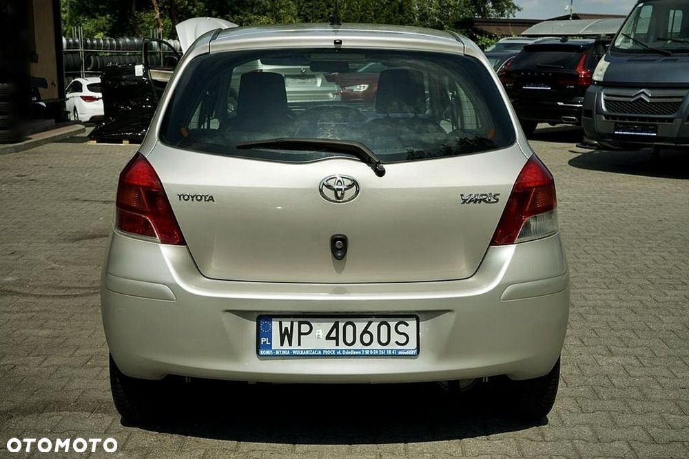 Toyota Yaris - 5