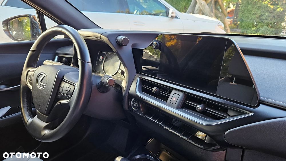 Lexus UX 250h GPF F Sport Design 2WD - 34