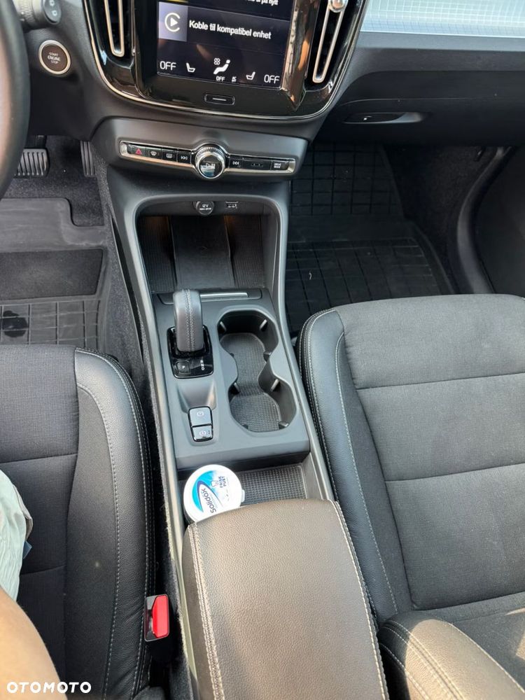 Volvo XC 40 T5 Twin Engine DKG Momentum Pro - 12