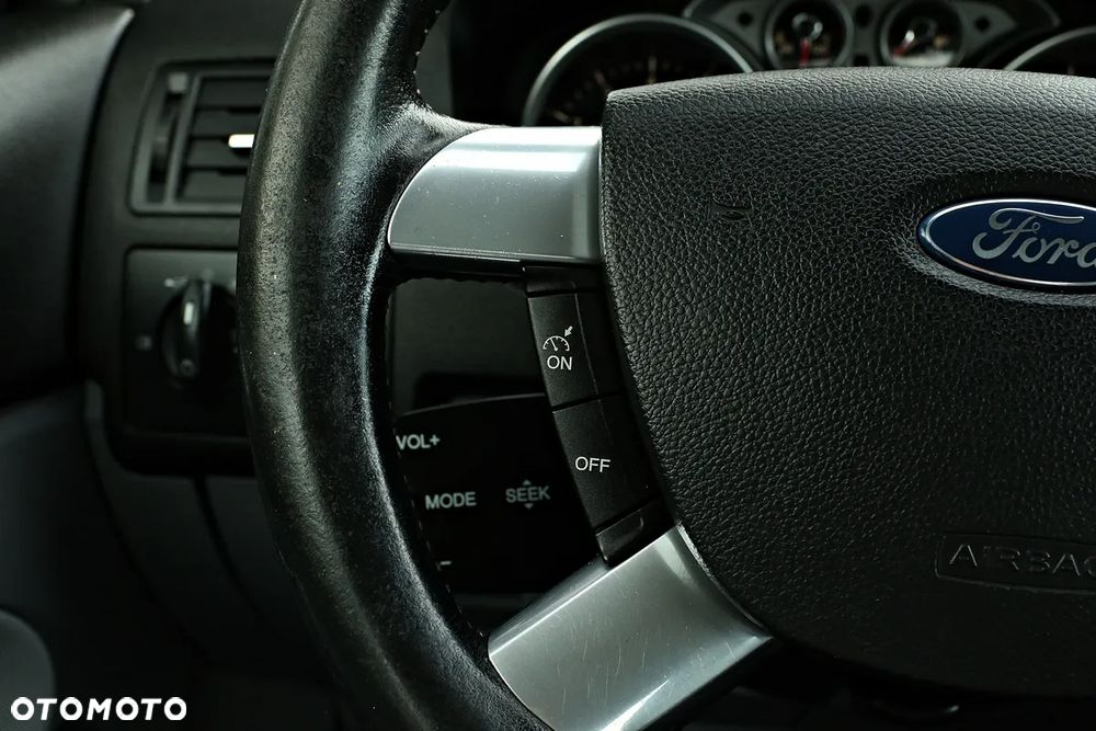 Ford C-MAX 1.8 Ghia - 35