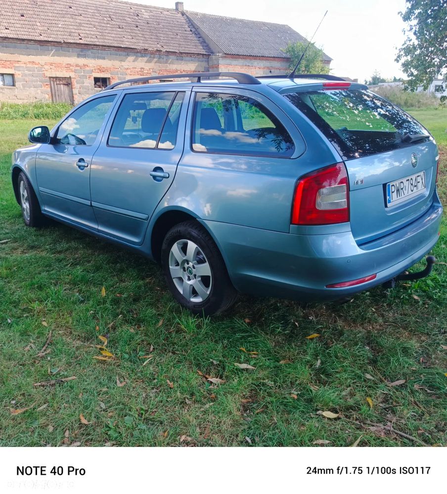 Skoda Octavia 1.6 Ambiente - 6