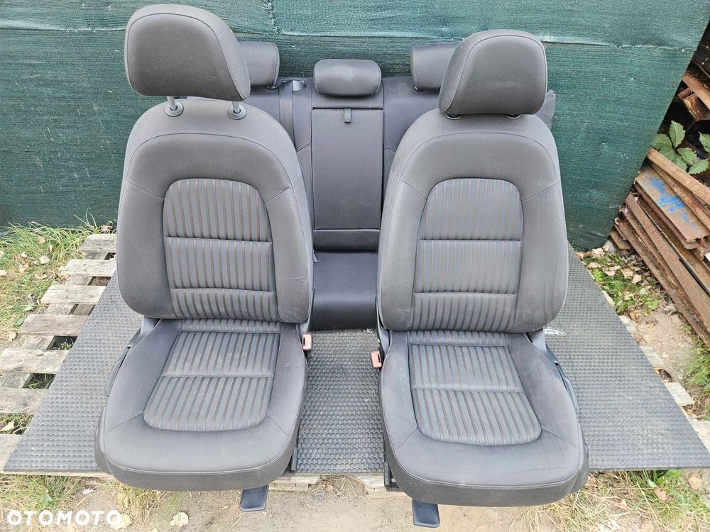 Fotele Fotel Kanapa Skladana Ciemne Grzane Elektryczne Ledzwia Podswietlanie  Audi A4 B8 Kombi Avant