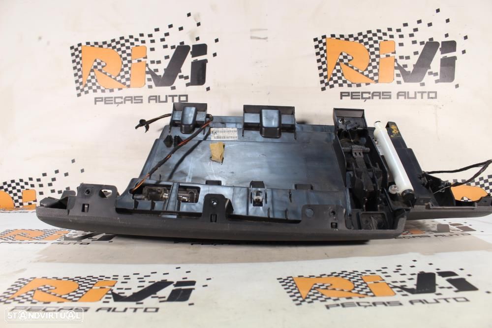 Porta-Luvas Bmw 1 (E87)  51457135696 / 7135696 / E81 E82 E87 E88 - 2