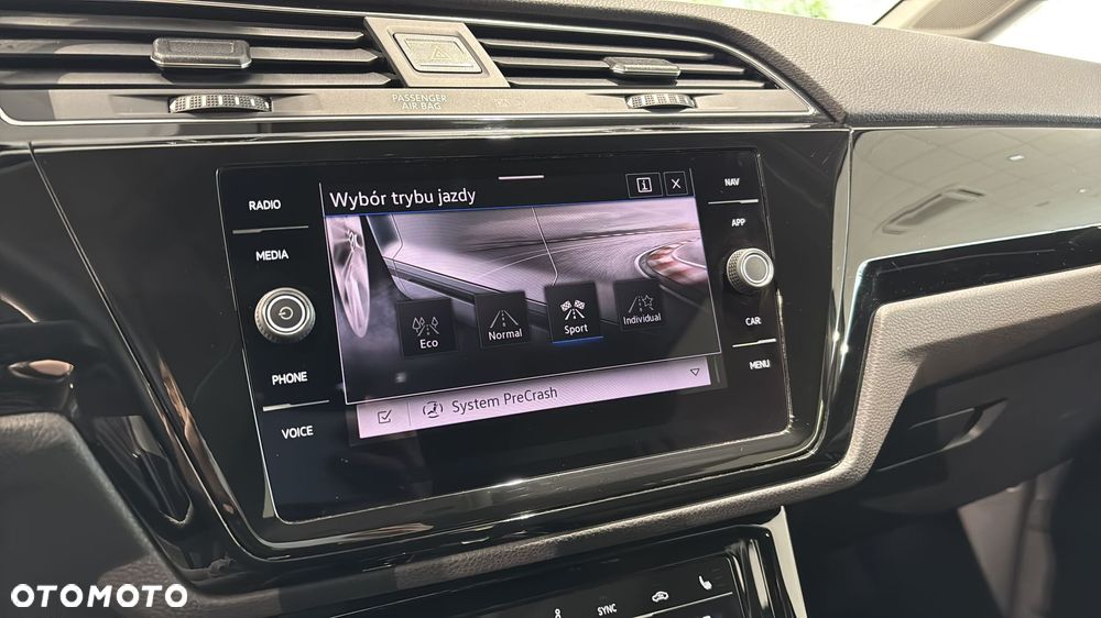Volkswagen Touran 1.5 TSI EVO Highline DSG - 26