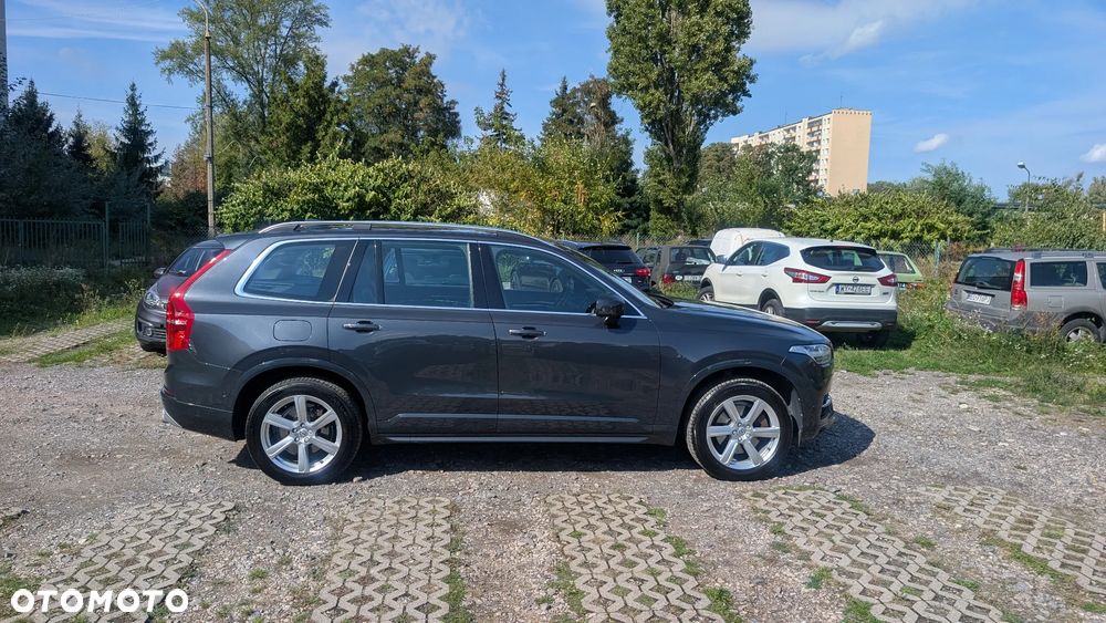 Volvo XC 90 - 7