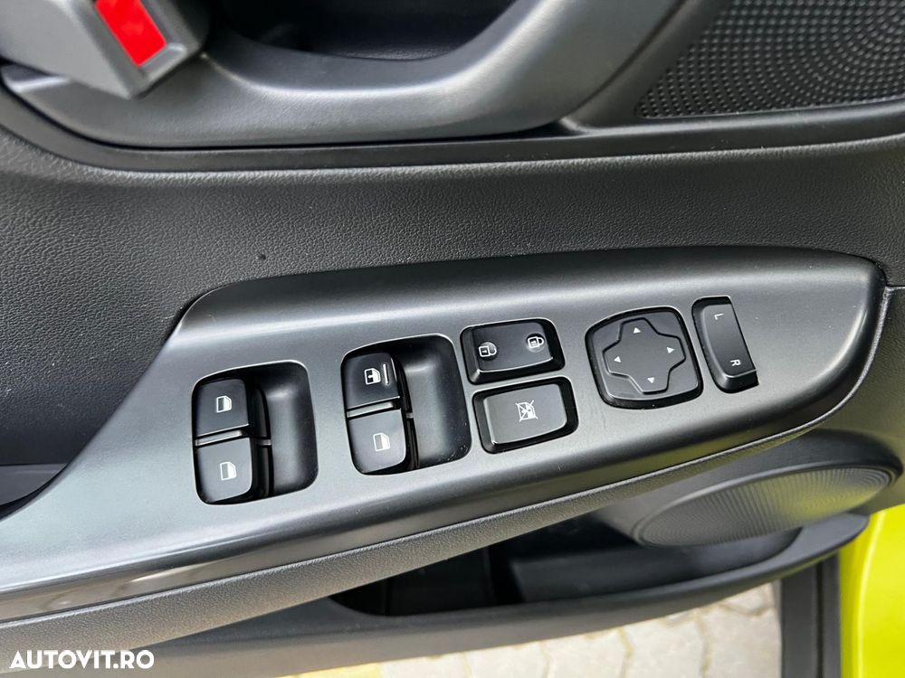 Hyundai KONA - 27