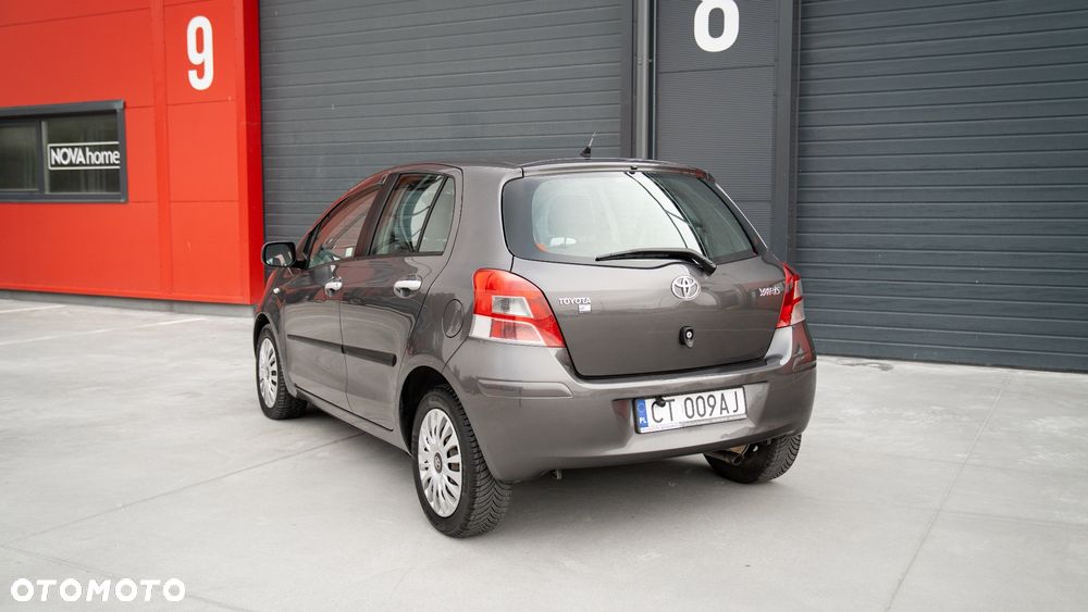 Toyota Yaris - 5