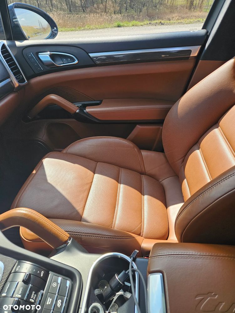 Porsche Cayenne - 12