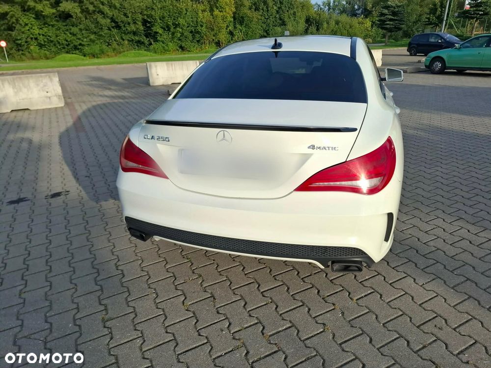 Mercedes-Benz CLA 250 4-Matic - 2