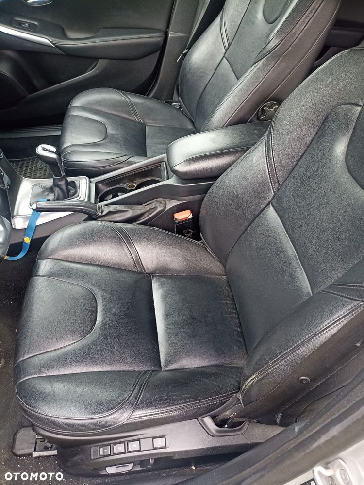 Volvo V40 - 8