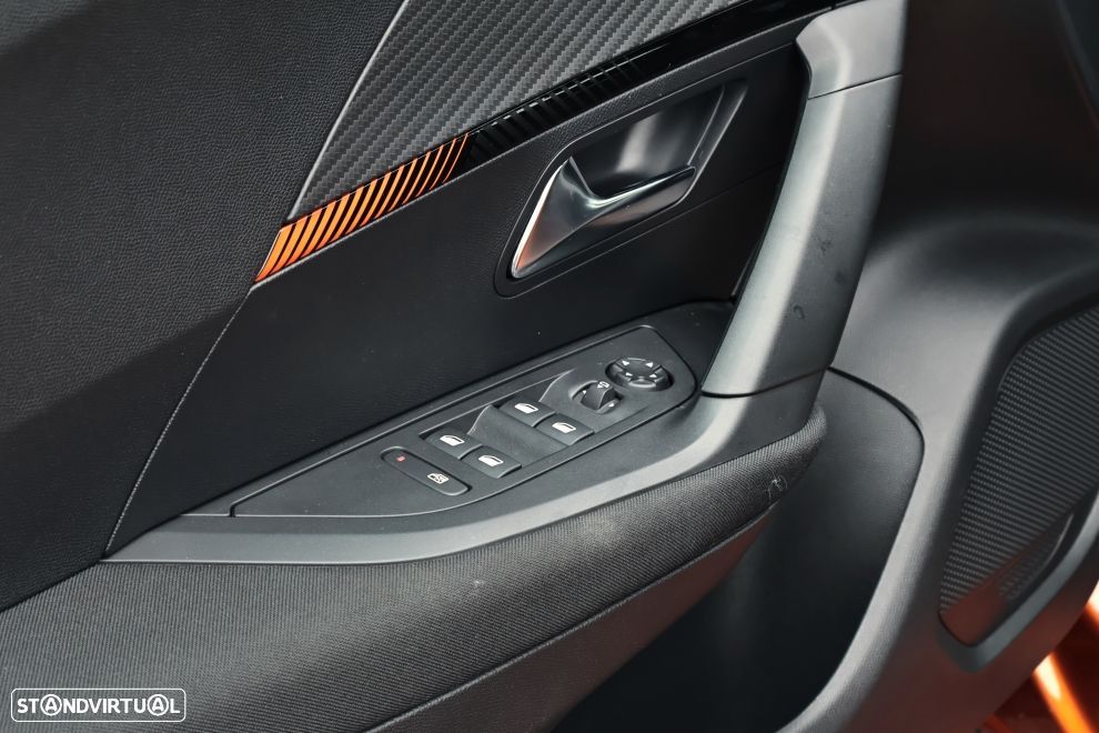 Peugeot e-2008 50 kWh Active Pack - 16