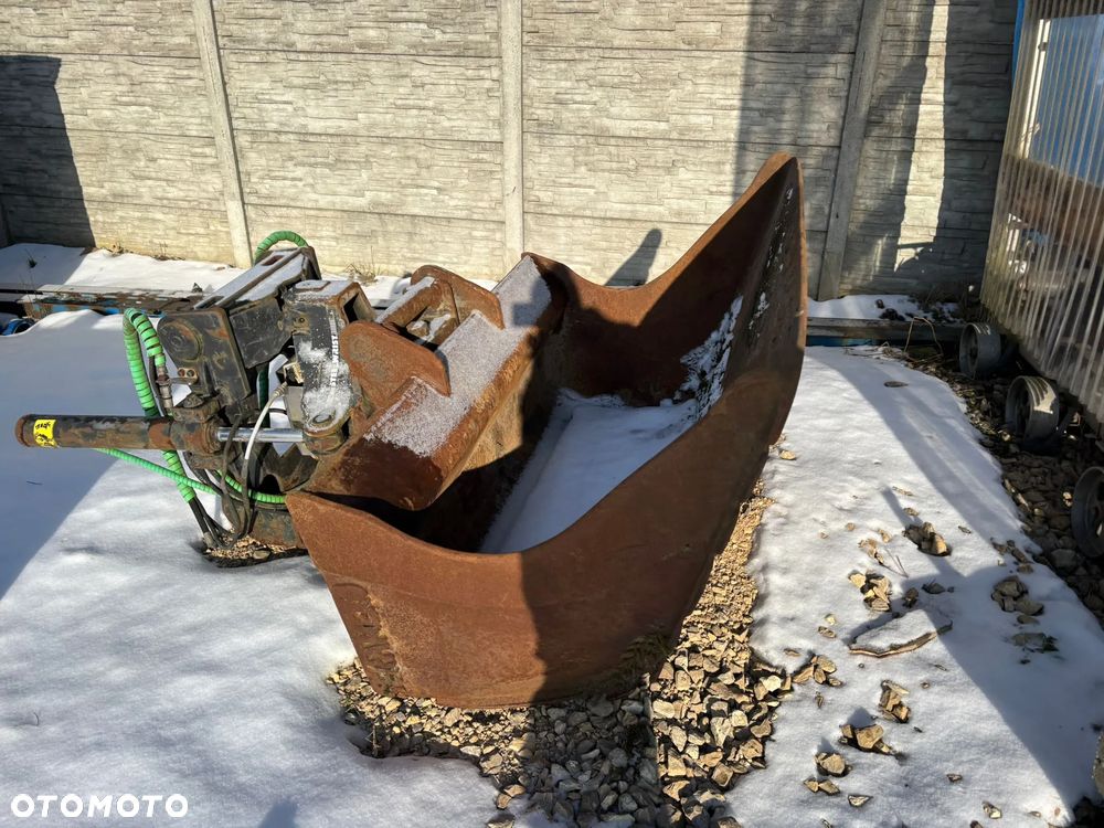 ROTOTIL STELWIRST X25 volvo duży z łyżka skarpową gąsienica lub kołówka - 1